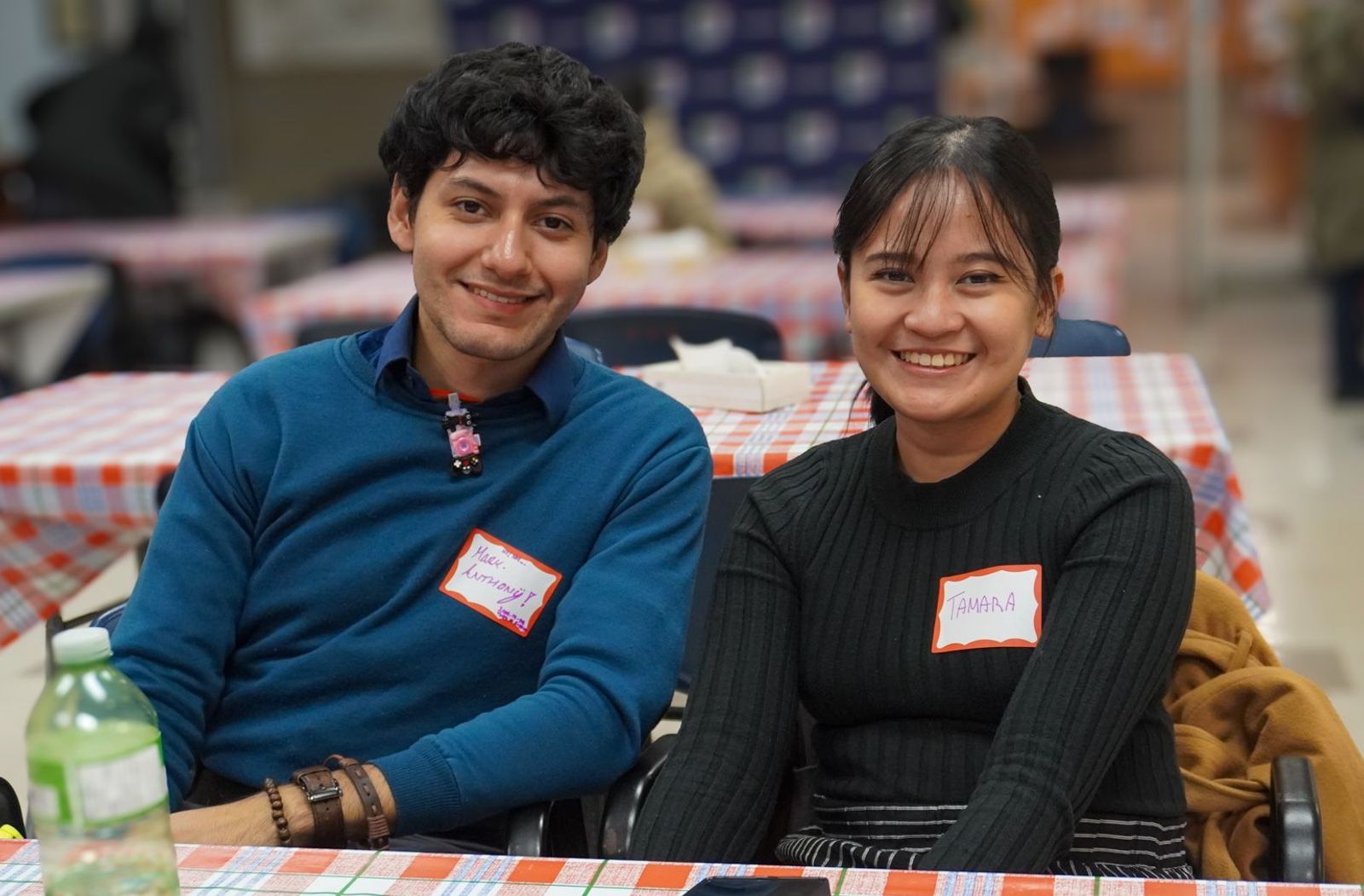 two young Trustee Hub conference attendees